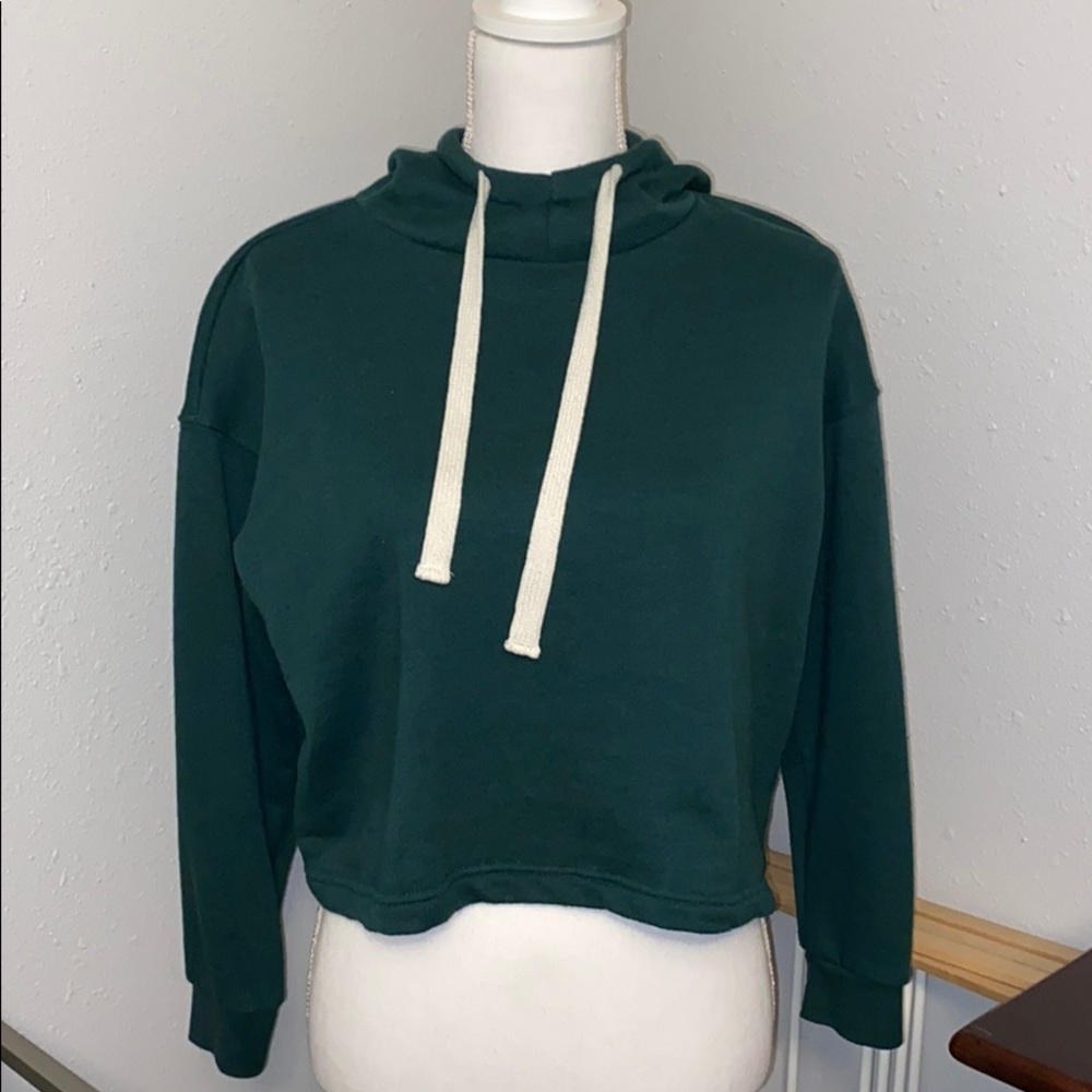 long sleeves crop top hoodie